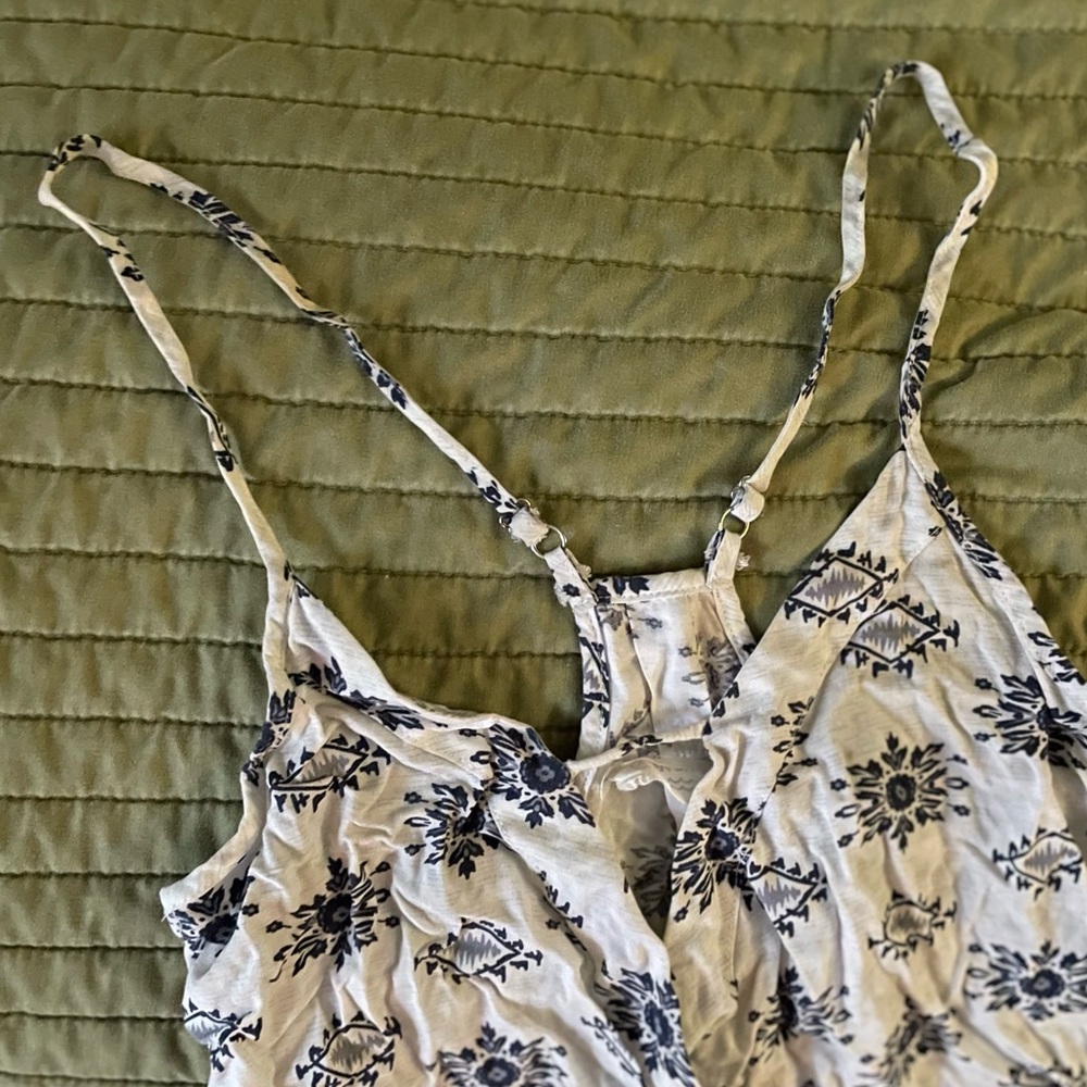 𝑃rinted Romper (𝕊𝔸𝕃𝔼) - Picture 4 of 13